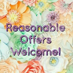 🩷🩷 REASONABLE OFFERS ACCEPTED 🩷🩷